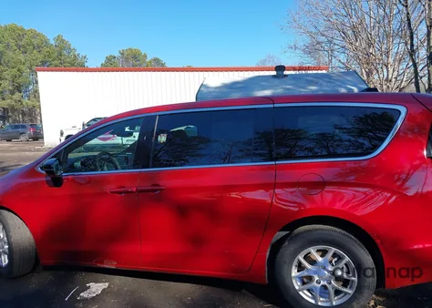 2026 Chrysler Pacifica Select z USA, uszkodzony, nr VIN 2C4RC1BG2TR151561